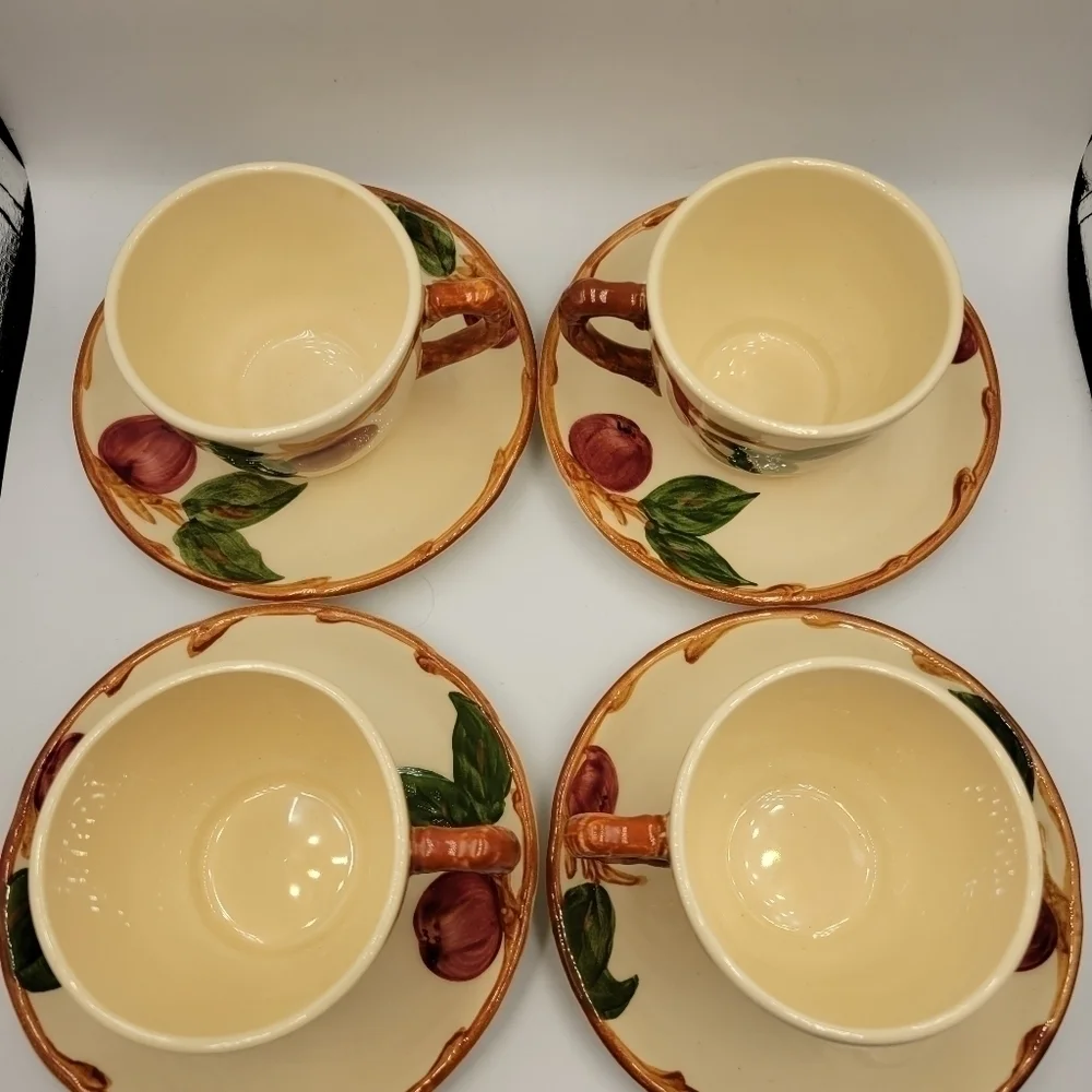 Vintage Franciscan Apple Set of 4 Cups & 4 Saucers